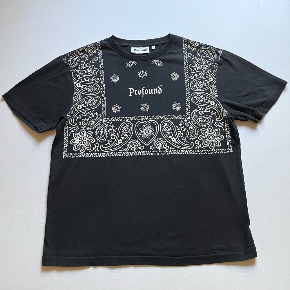 PROFOUND NY black boxy short sleeve logo bandana scarf‎ paisley floral tshirt